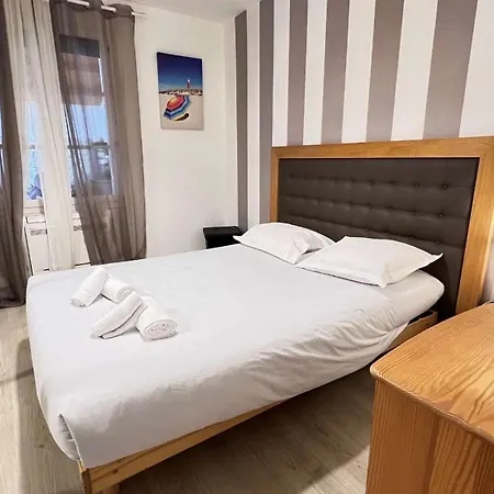 فيلة Superbe Avec Piscine Chauffee, Boulodrome Et Parking *