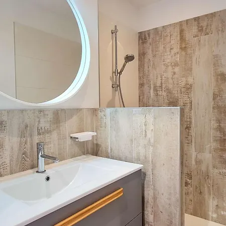 Superbe Avec Piscine Chauffee, Boulodrome Et Parking Sainte-Marie-de-Ré