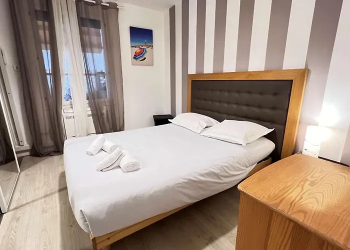 Villa Superbe Avec Piscine Chauffée, Boulodrome Et Parking *