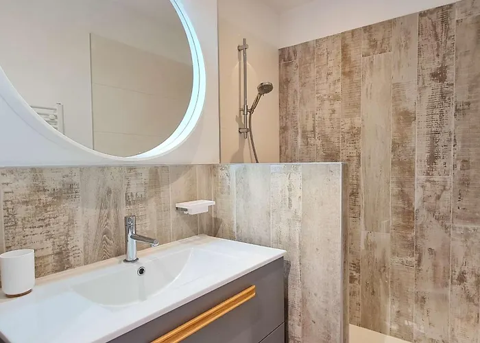 Superbe Avec Piscine Chauffée, Boulodrome Et Parking Sainte-Marie-de-Ré